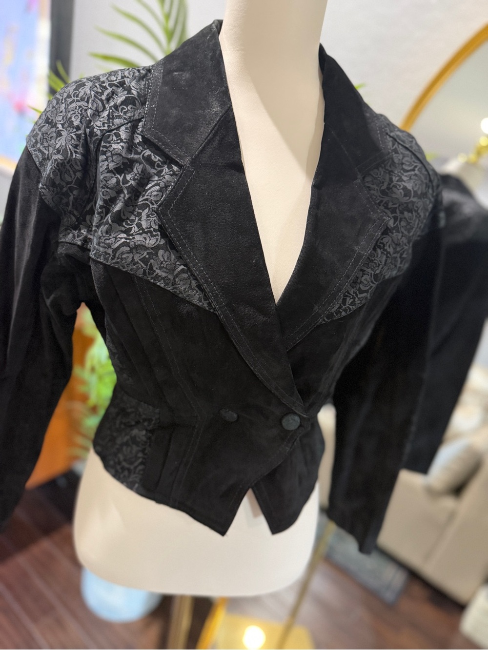 vintage, 80s, Wilsons Leather, suede jacket, cropped jacket,